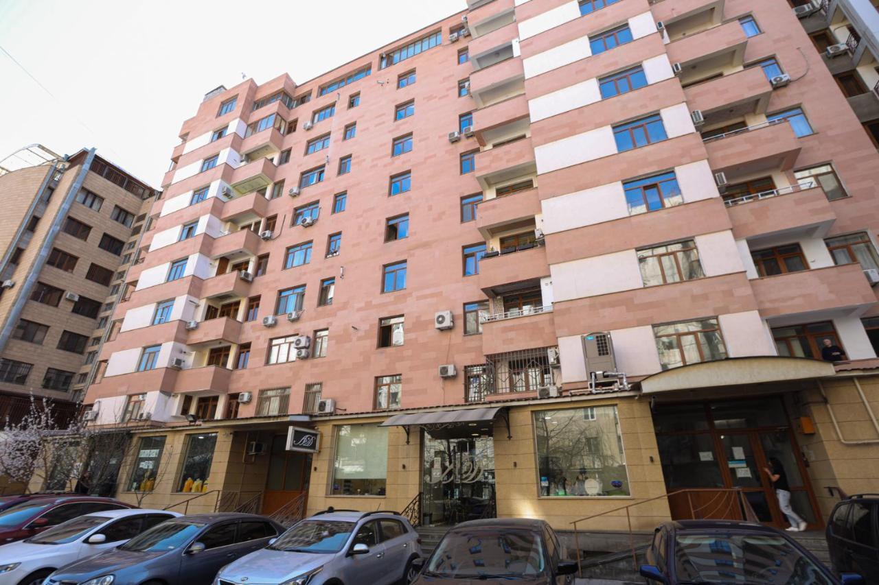 Stay Inn Apartments At Yekmalyan Street Jerevan Buitenkant foto